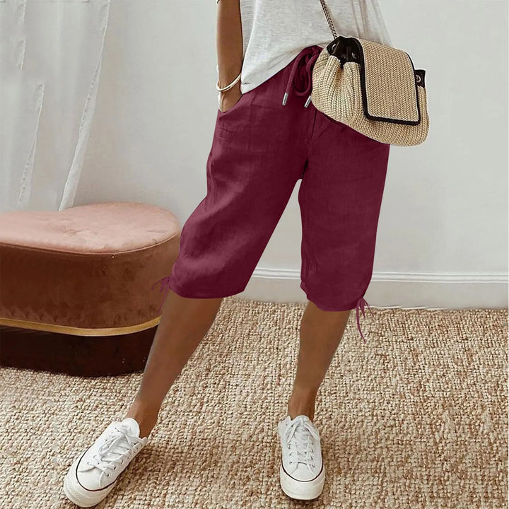 Essentielle ferieshorts med elastisk talje. Stilfulde og behagelige dameshorts.