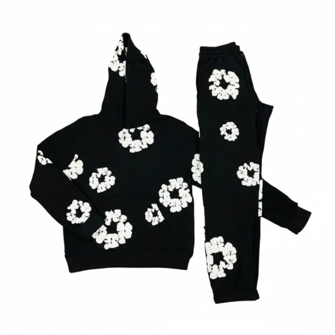 Stilfuldt blomstret træningssæt til damer, perfekt til sport, fritidstøj og komfortabel loungewear.