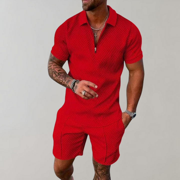 Herre polo sæt med lynlås og matchende shorts; et moderne og stilfuldt valg til sommer garderoben.