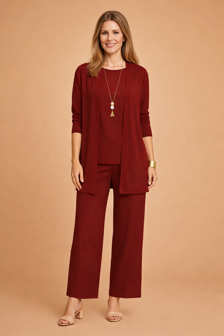 Komfortabelt hverdagssæt for kvinder. Blødt og stilfuldt damesæt ideelt som afslappet fritidstøj og lounge wear.