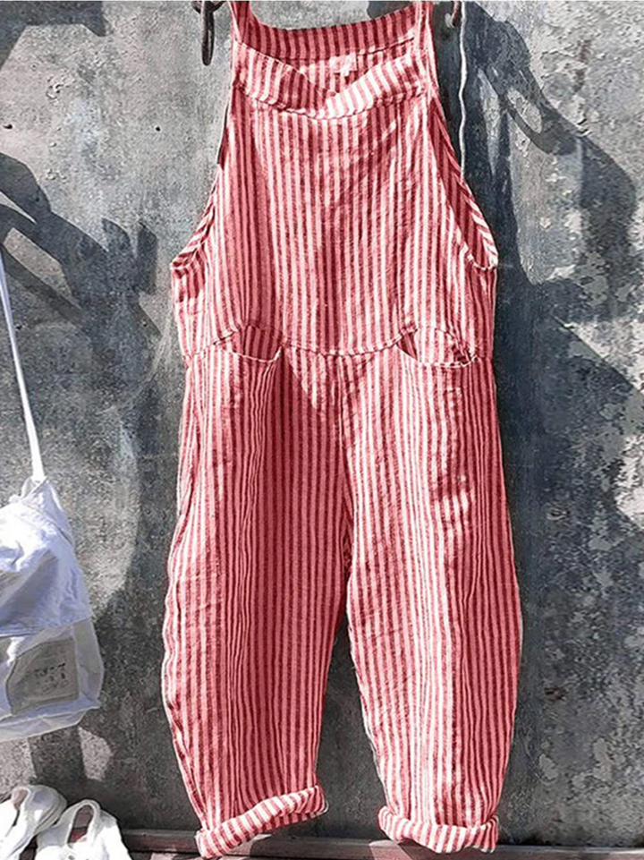 "Stribet ærmeløs jumpsuit med løs pasform og lommer. Blødt materiale for komfort og stil til daglig brug."