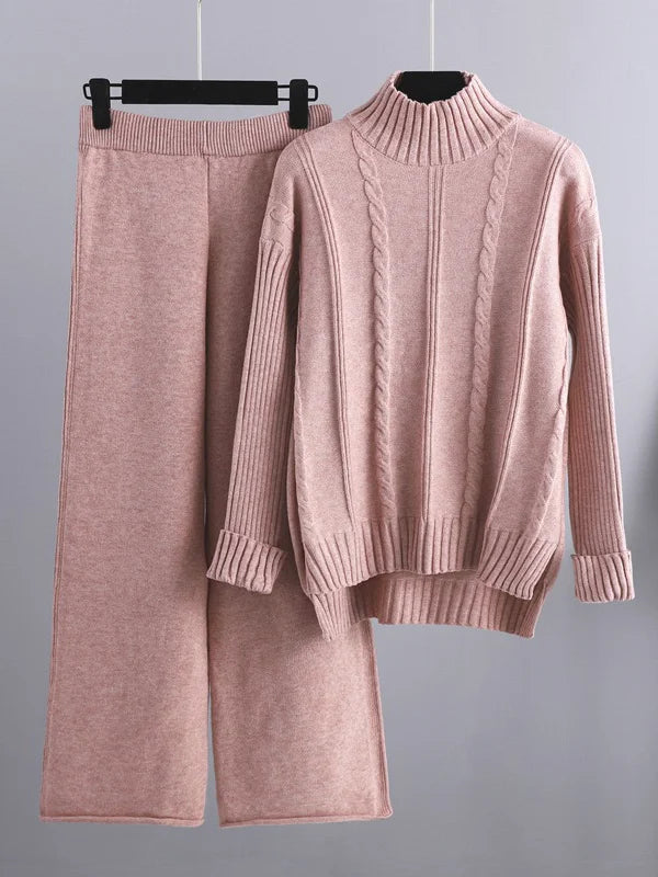 Dame strikket lounge sæt, perfekt til komfortabel hverdag og hygge, med løs sweater og bukser.