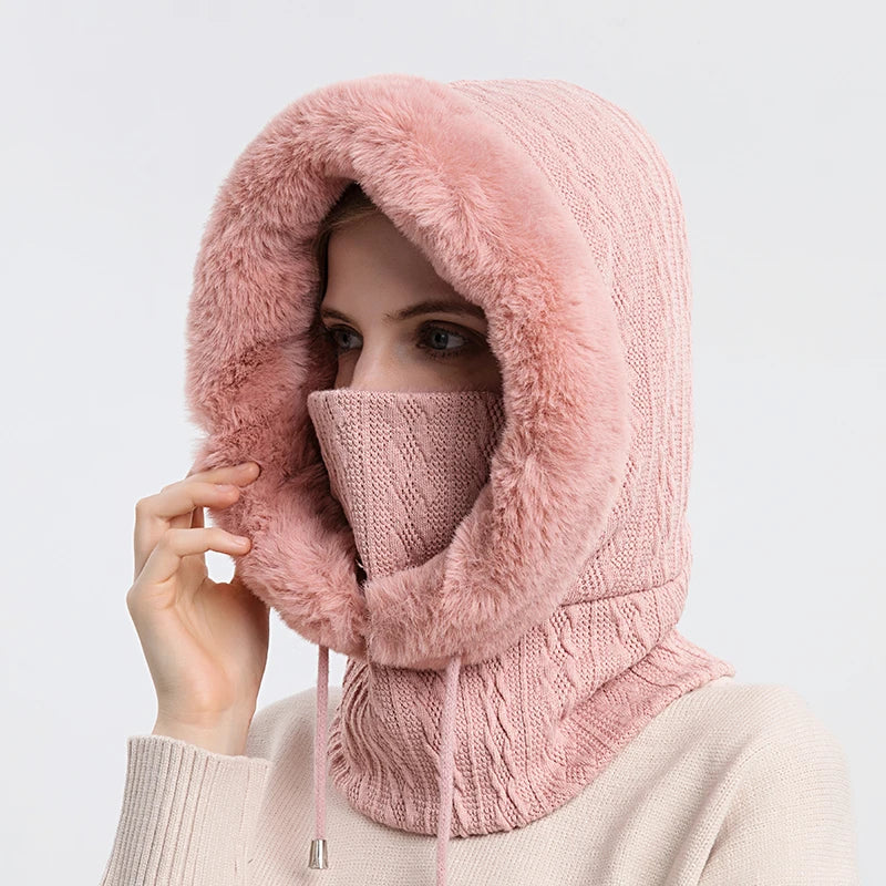 Unisex strikket hættehalsedisse til udendørs brug. Ideel mod vinterkulde og vind.