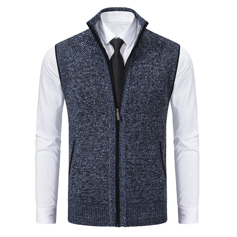 Strikket vest i klassisk stil, grå nuance, tidløs design. Perfekt til både mænd og kvinder, ideel til formelle og afslappede 