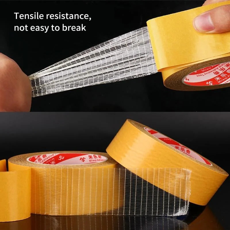 Rulle SureStick Pro tape på ren overflade. Giver stærkt, usynligt greb uden at efterlade mærker.