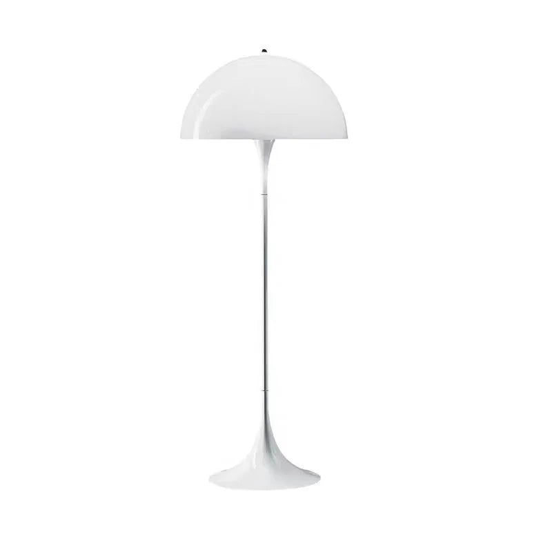 "Svampeformet gulvlampe i nordisk design med LED-belysning, minimalistisk look. Tilføjer stil og hygge til rummet."