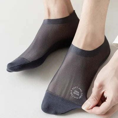 Moderne SwiftSole usynlige sokker, der passer til sneakers, loafers og andre sommersko.