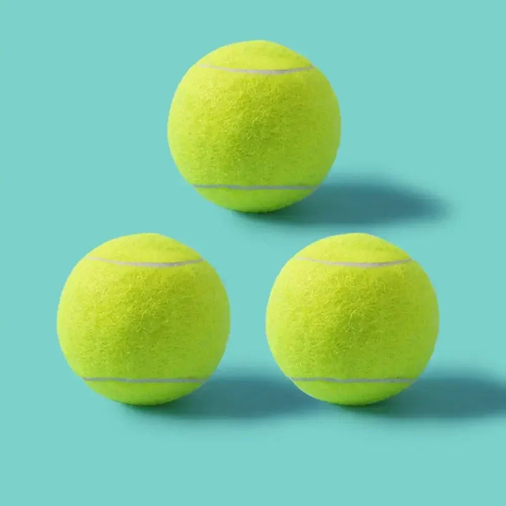 Børn træner tennis med opspringstræner, perfekt til at øve server og slag for begyndere. Sjovt udendørs sportsudstyr.