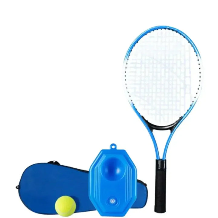 Børn tennisketsjer og opspringstræner i et robust sportsudstyr sæt. Ideelt for små tennis begyndere, klar til udendørsleg.