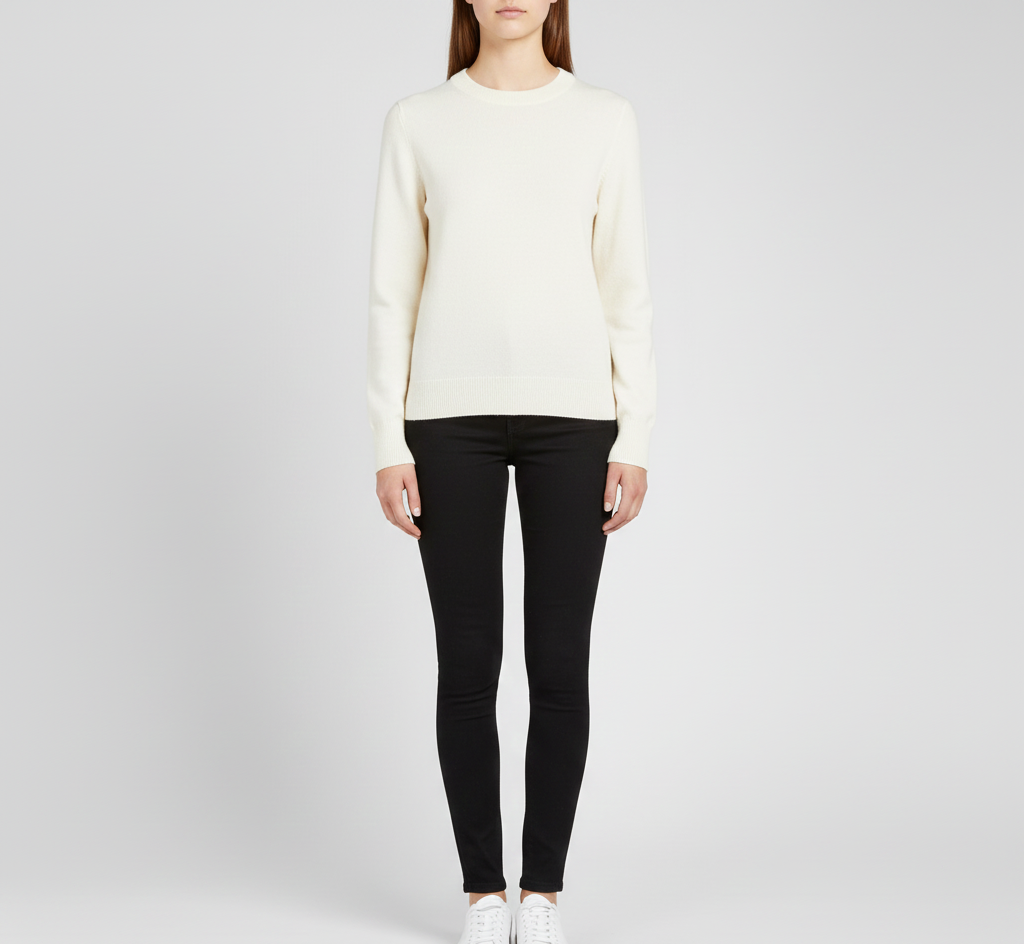 Tidløs dame sweater med rund hals. Komfortabelt basisplagg til efterår og vinter.