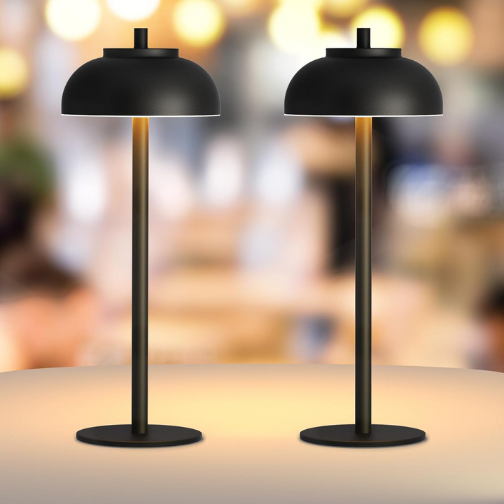 Hyggelig trådløs bordlampe med justerbar belysning, perfekt til at skabe den rette stemning.