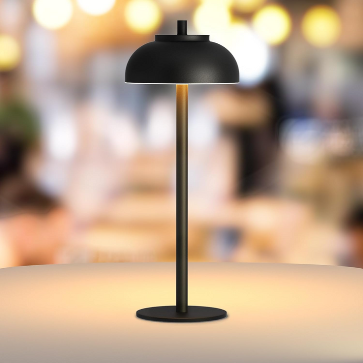 Trådløs bordlampe med justerbart stemningslys; fleksibel belysning til læsning, hygge eller indretning.