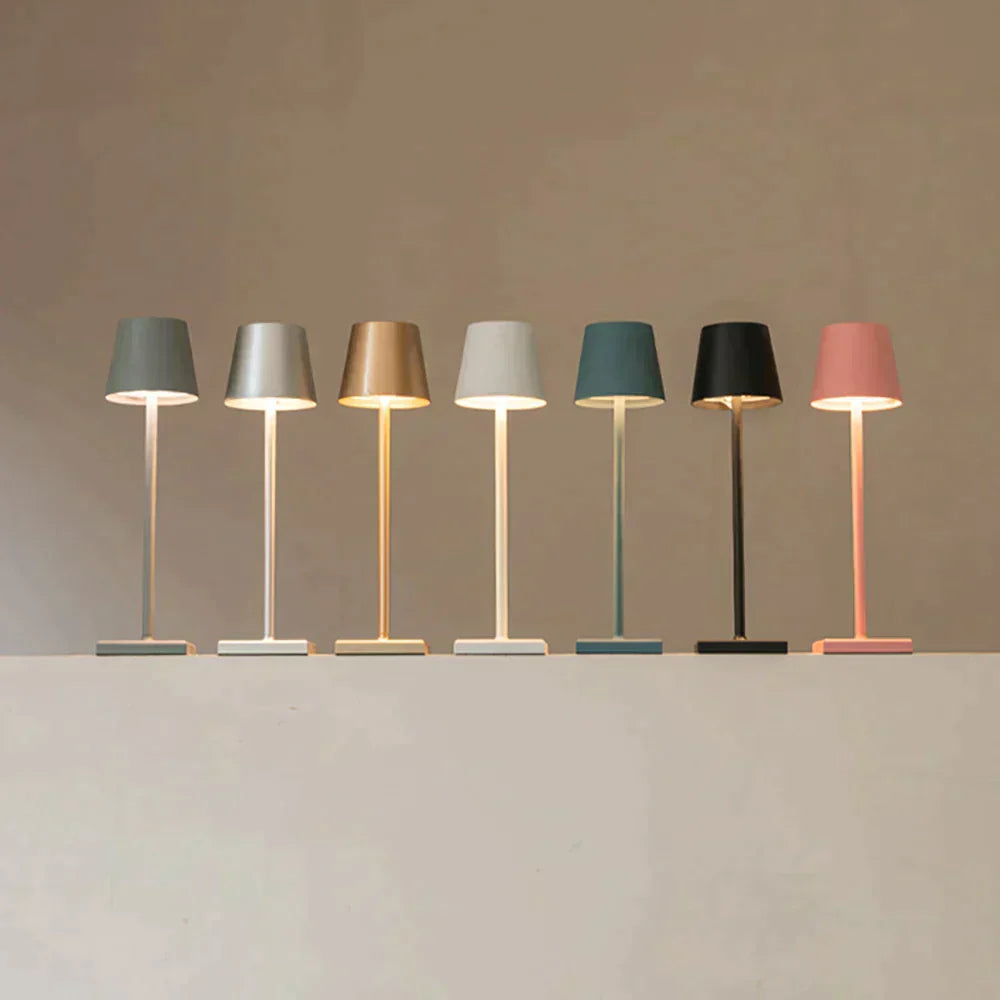 Genopladelig bordlampe, trådløs designlampe med touch-funktion.