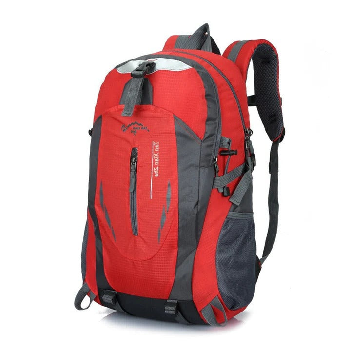 TrailGuard Pro vandtæt outdoor rygsæk. Ideel rejsetaske og daypack til vandreture, camping og friluftsliv.