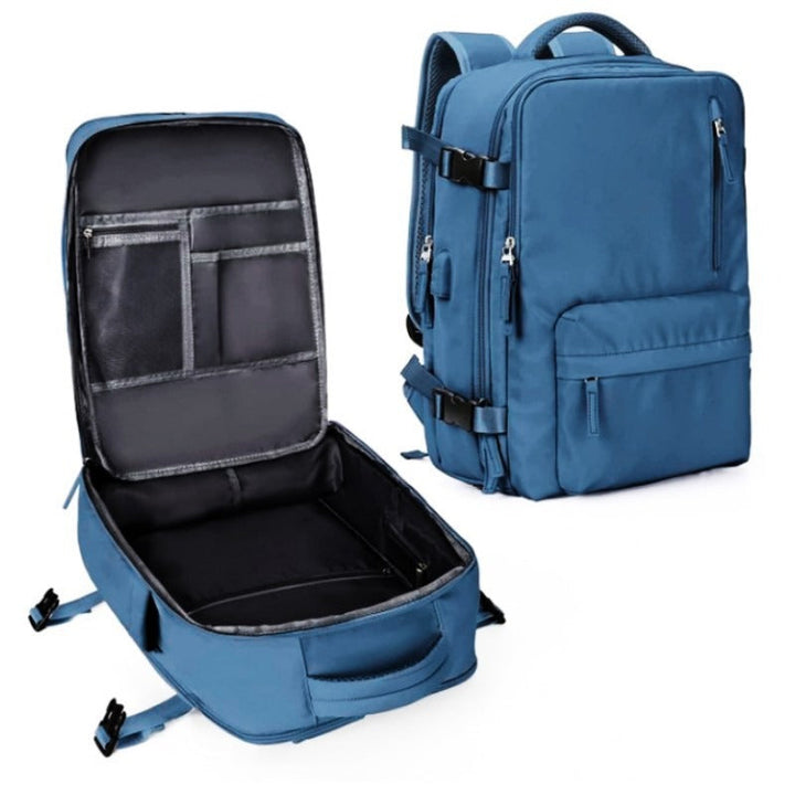 TrekVault rygsæk set fra siden. Rummelig unisex model med plads til alt, en slidstærk rejsetaske til eventyr.