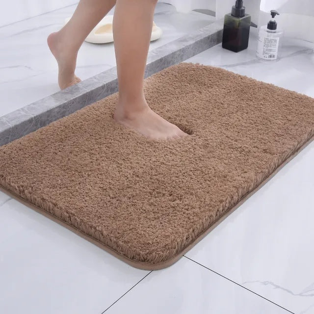 Ultra-blød antiskrid badeværelsesmåtte i beige mikrofiber, stilfuldt design, hurtigtørrende, perfekt til sikker badeglæde.