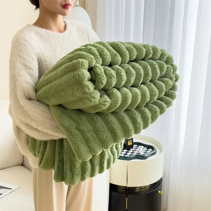 Vintertæppe i blødt fleece, der holder dig varm og komfortabel hele sæsonen derhjemme.