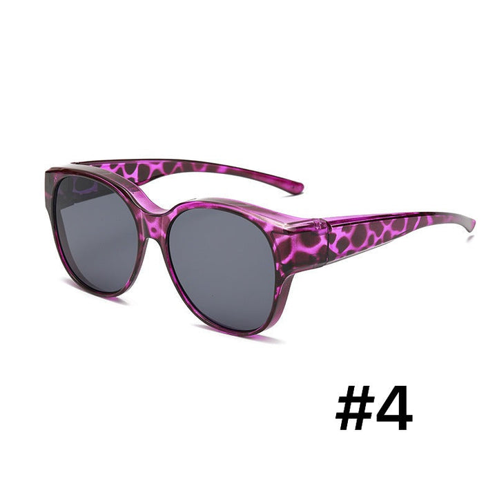 Reducer genskin med disse unisex polariserede clip-on solbriller, der giver total UV-beskyttelse.