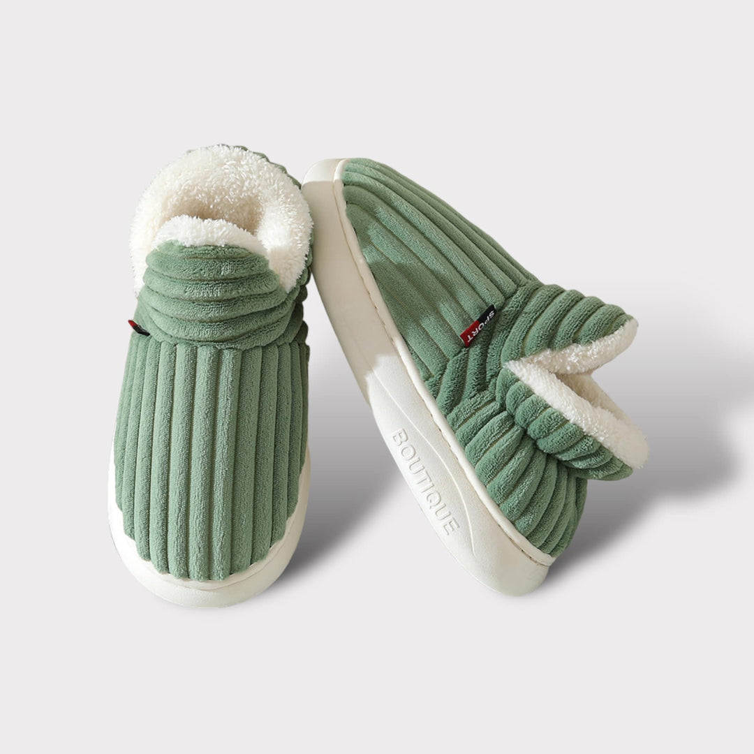 Unisex hjemmesko i blødt materiale til vinterhygge. Giver varme og komfortable fødder derhjemme.