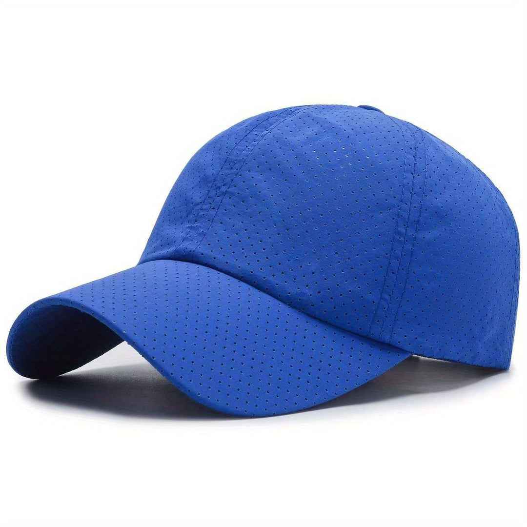 Sommerkasket til solrige dage, unisex, med UV-beskyttelse og ventilerende net for kølighed.