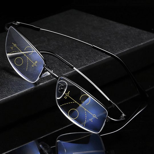 Unisex intelligente briller med multifokal linse, blålysfilter, anti-refleks og ridsefast belægning.