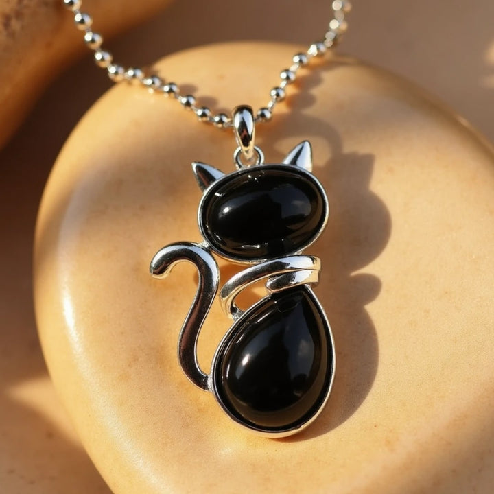Stærk tigerøje kattehalskæde i ægte sten. Unisex talisman smykke med beskyttende energisten og mod.