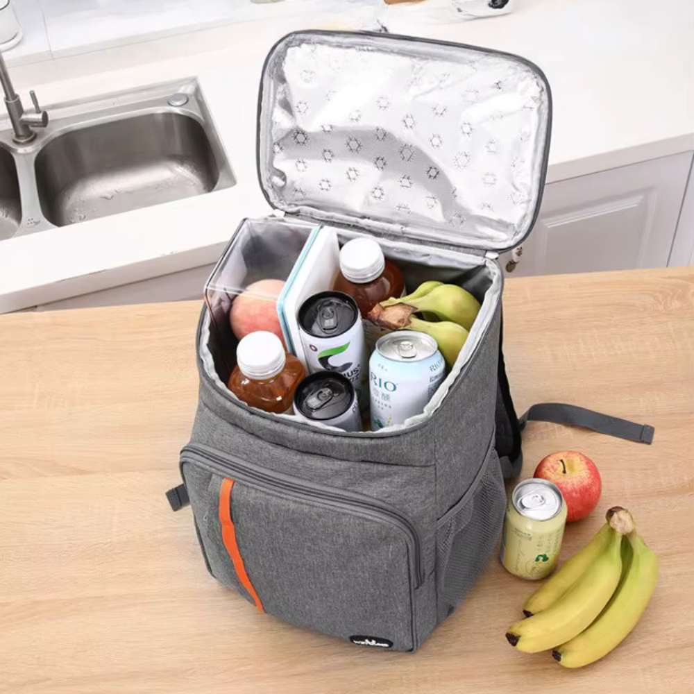 Rummelig Nordica kølrygsæk til kolde drikke og madpakker på picnic, camping og vandretur.