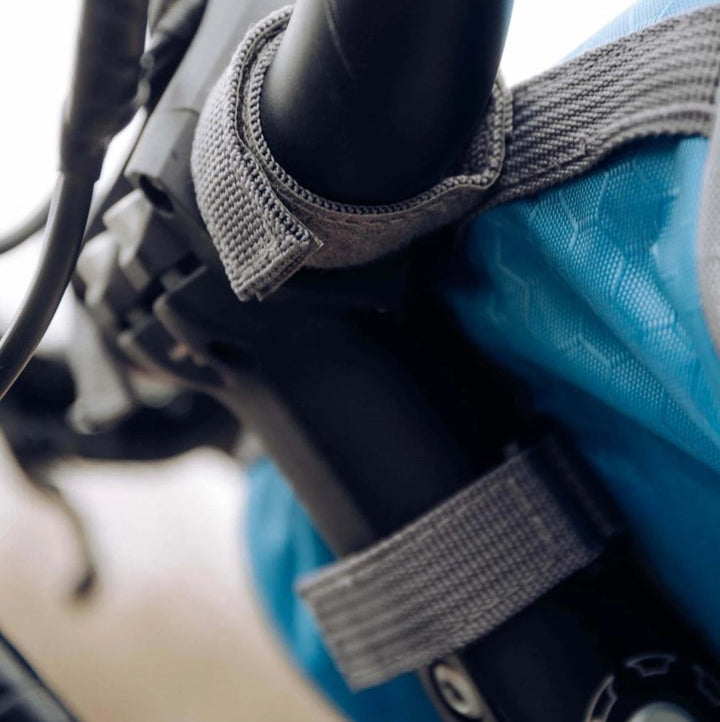 Opbevaring til cykelstyret: Vandafvisende taske med touchscreen til telefon og nøgler.