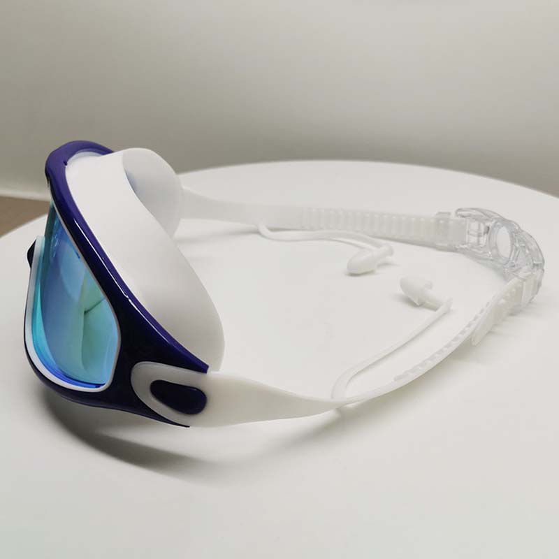 Unisex svømmebriller i stilrent design, der kombinerer funktionalitet med æstetik.