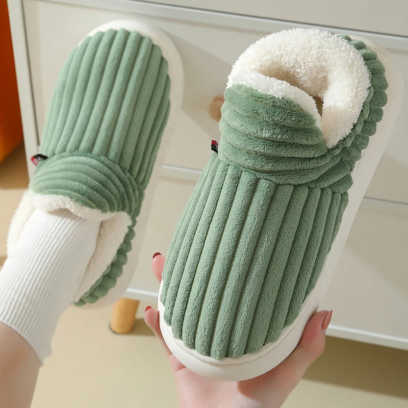 Varmebevarende unisex hjemmesko. Terapeutiske slippers designet til at bekæmpe smerter og kulde.