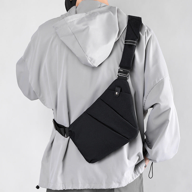 Organiseret indvendig plads i denne sikre unisex crossbody taske mod tyveri.