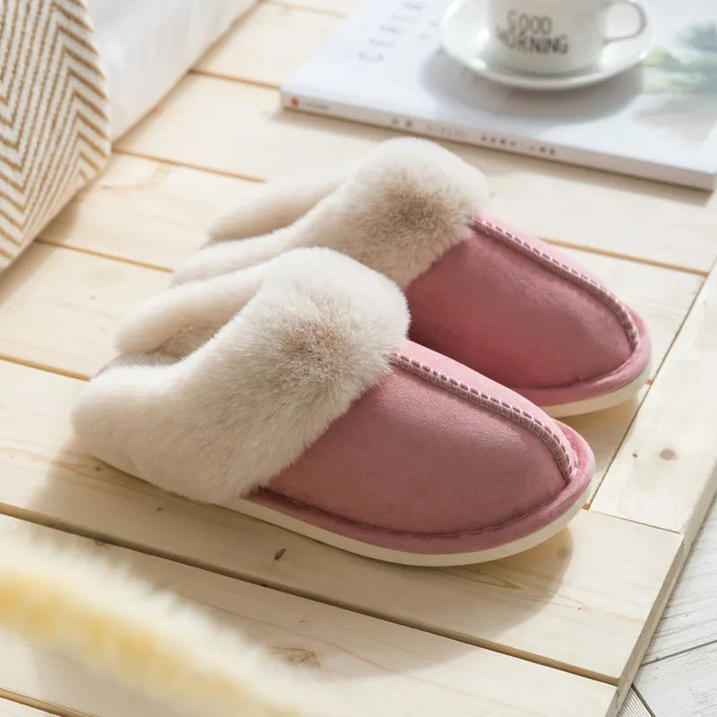 Varmforede unisex hjemmesko. Bløde indendørssko for optimal komfort og hygge.