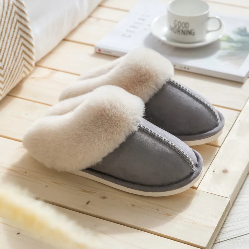 Hyggelige unisex hjemmesko med varmt for. Komfortable tøfler, perfekte til afslapning derhjemme.