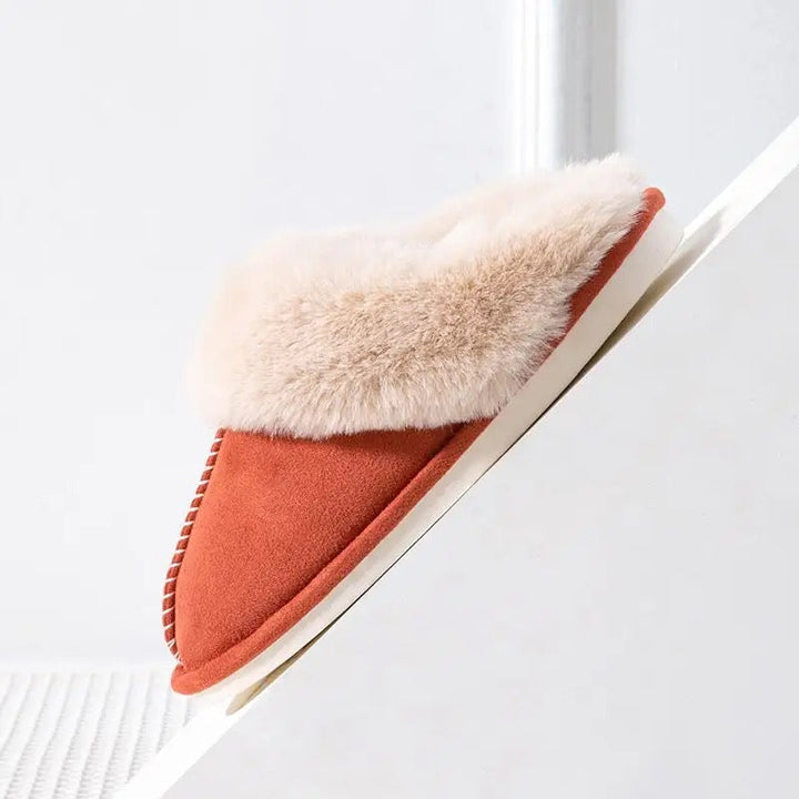 Unisex vinterhjemmesko med varmt for. Bløde indendørssko, der passer alle og giver hygge.