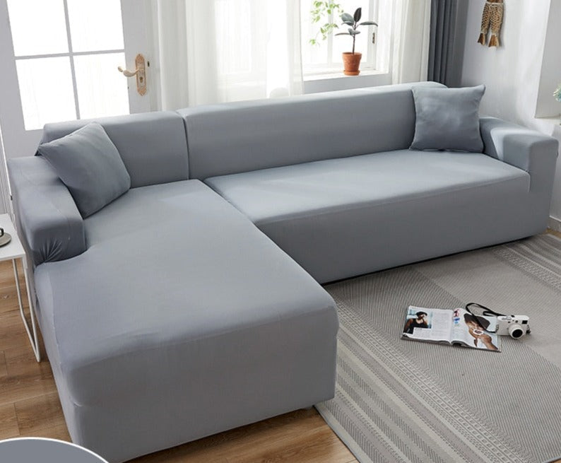 Forskellige farver af strækbare sofaovertræk, der matcher enhver stueindretning og stil.