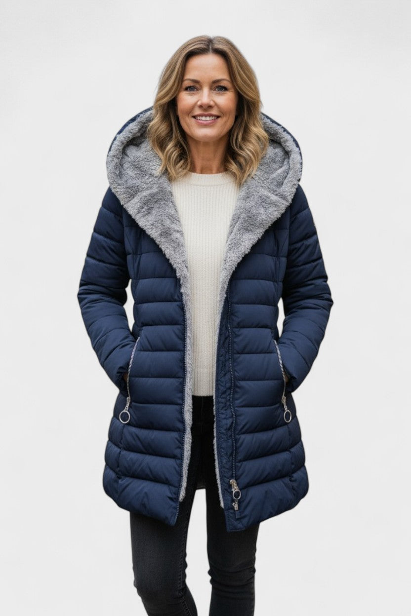 Komfortabel kunstpels vinterjakke til damer, med fokus på varme og et stilfuldt look.