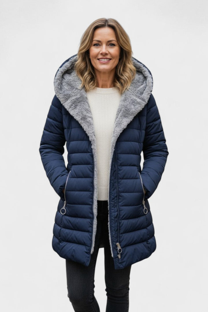 Komfortabel kunstpels vinterjakke til damer, med fokus på varme og et stilfuldt look.