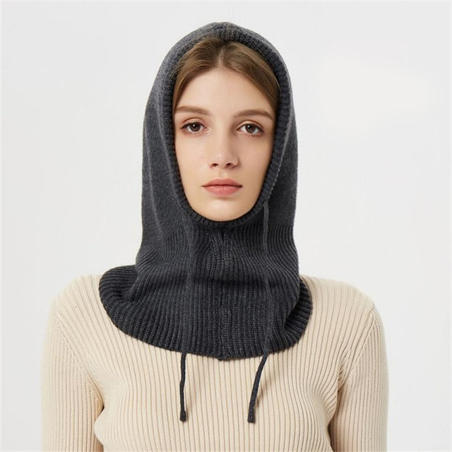 Blød strikket unisex vinterhue for optimal varme og komfort i kulden.
