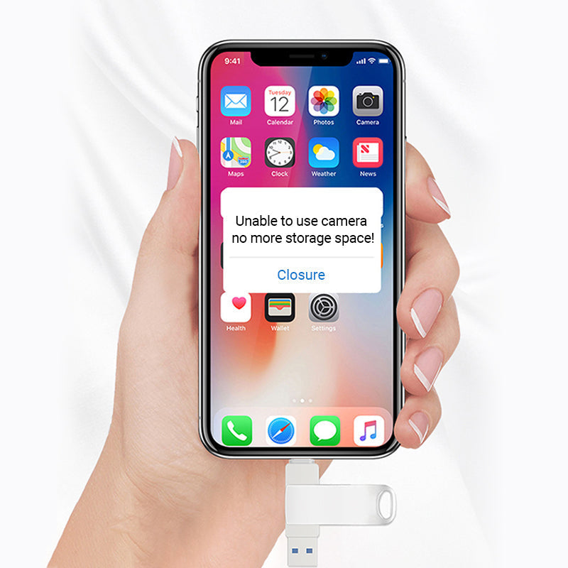VersaLink universal 4-i-1 gadget for filoverførsel og USB-lagring; kompatibel med USB-C, Lightning, Micro-USB.