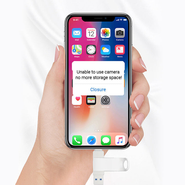 VersaLink universal 4-i-1 gadget for filoverførsel og USB-lagring; kompatibel med USB-C, Lightning, Micro-USB.