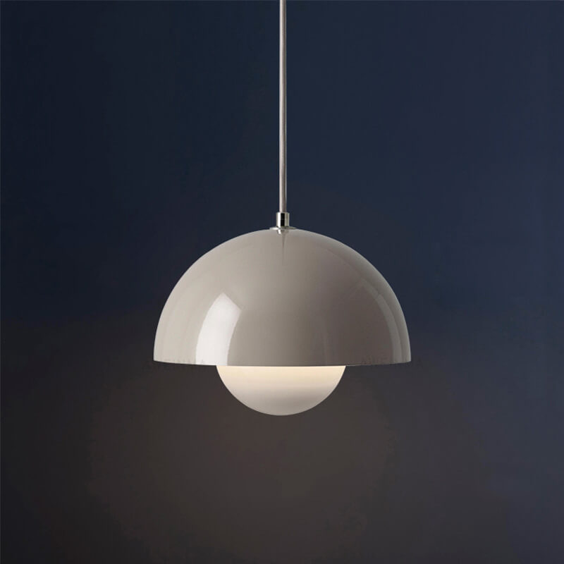 VividDome moderne loftlampe. Halvkugledesign giver varm belysning og hyggelig stemning til hjemmet.