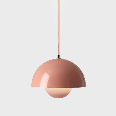 Topmoderne VividDome loftlampe. Halvkugledesign for perfekt belysning og hyggelig atmosfære i hjemmet.