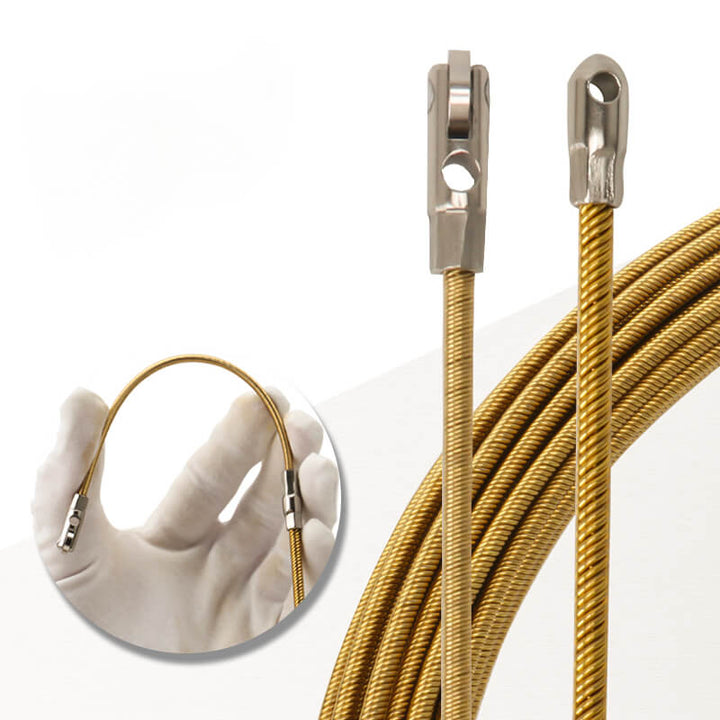 Detalje af VoltSure Pro kabeltrækker i brug, sikrer effektiv kabelmontering og -installation.